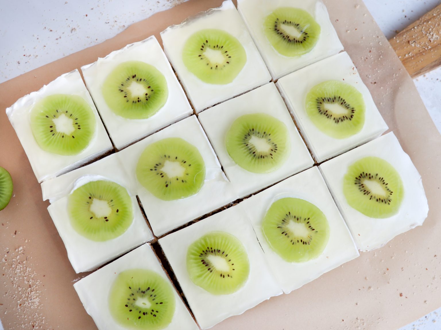 Kiwi cake